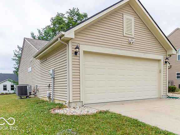 4th image of 4546 Angelica Dr