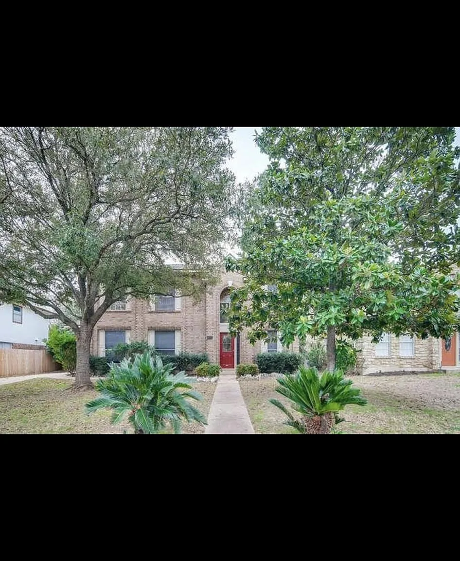 8445 Fern Bluff Ave — Photo 1