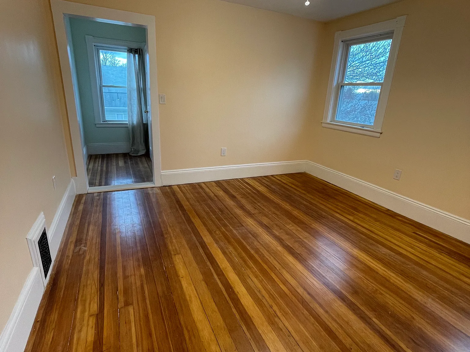 31 Walter St — Photo 3