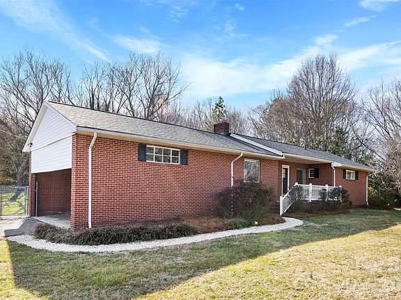 4th image of 845 Saint Marks Church Rd