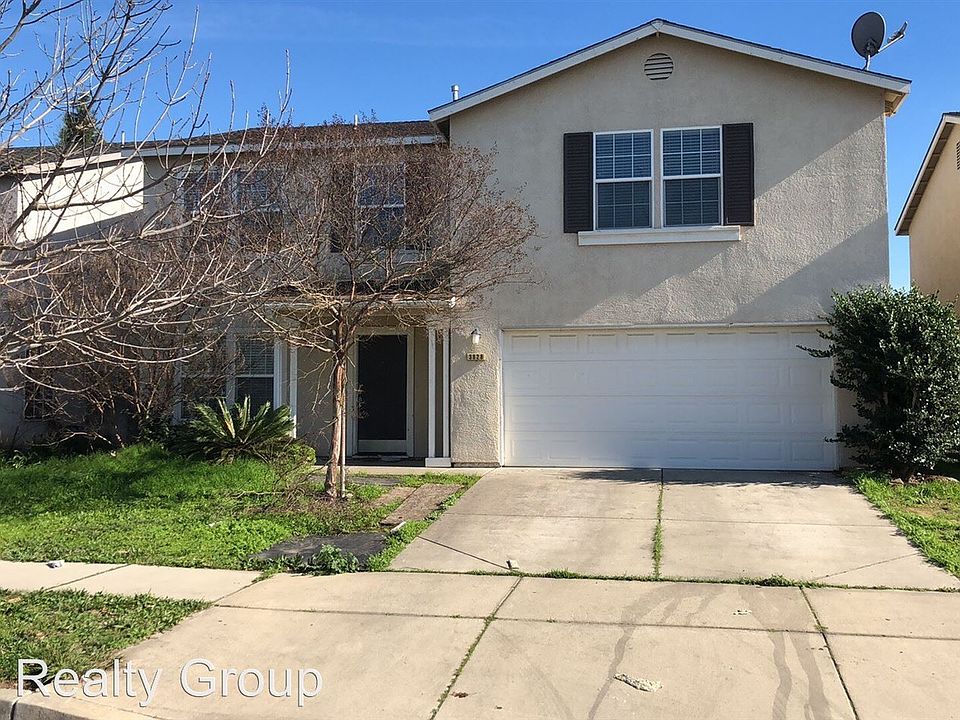 2nd image of 3828 Solstice Ave