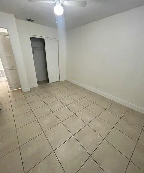 121 NW 7th Ct — Photo 24