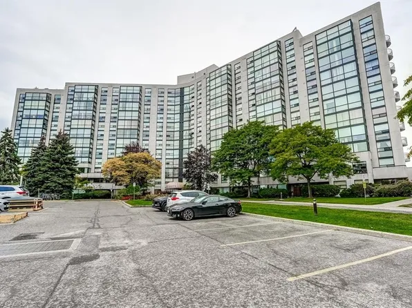 40 Harding Blvd W #603, Richmond Hill, ON L4C 9S5