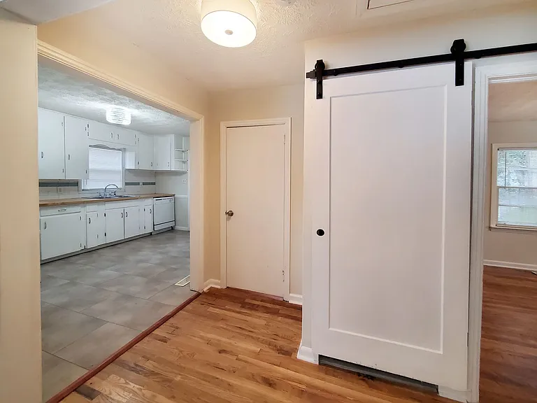 3018 Grand Ave SW — Photo 8
