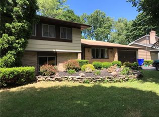 591 Fox Meadow Rd, Rochester, NY 14626