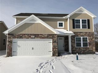 2075 Stillwater Dr, Davison, MI 48423