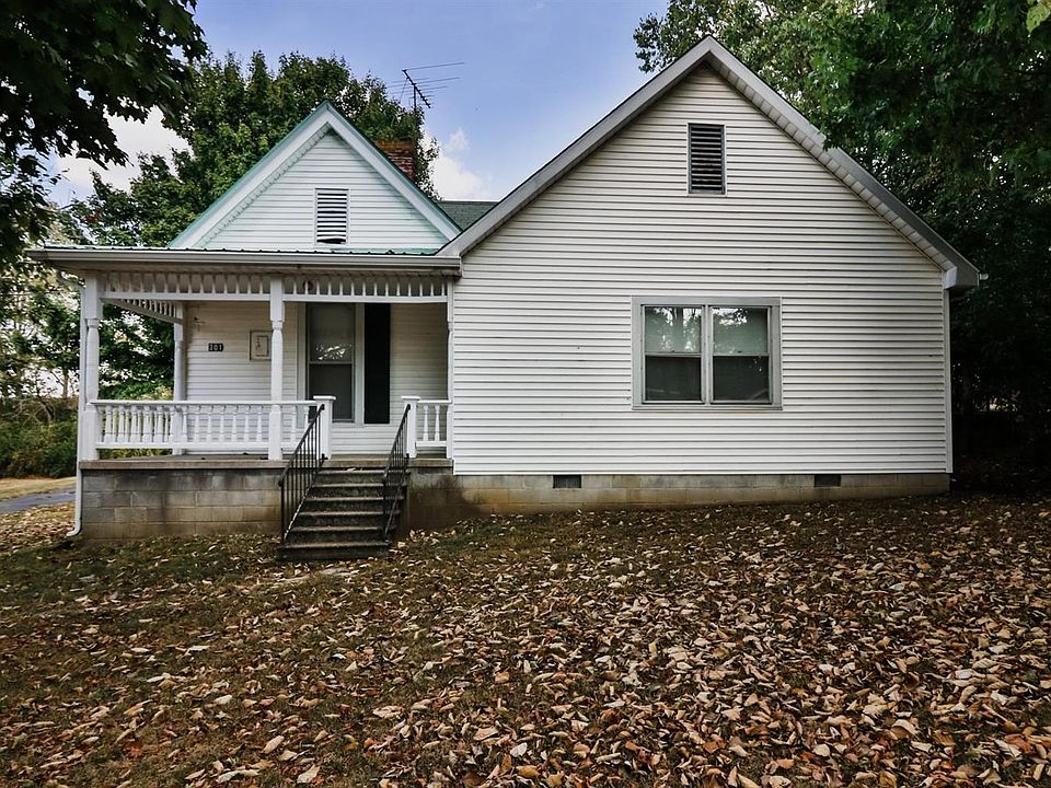 1st image of 301 Lake St