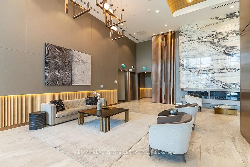 Westline Condos — Photo 3