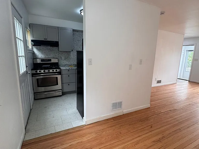 46 N Gilmore Blvd — Photo 18