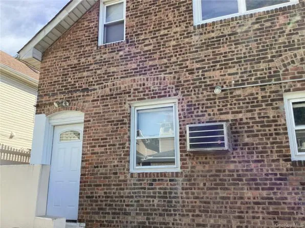 6125 185th St, Fresh Meadows, NY 11365