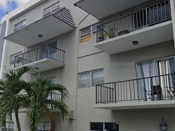 5100 SW 41st St APT 320, Hollywood, FL 33023