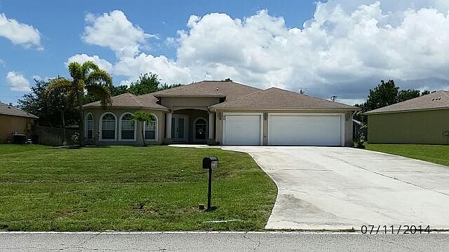 1st image of 205 SW Tulip Blvd