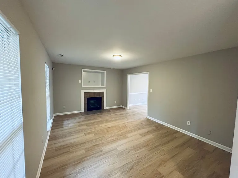 7136 Roaming Path Ct — Photo 4