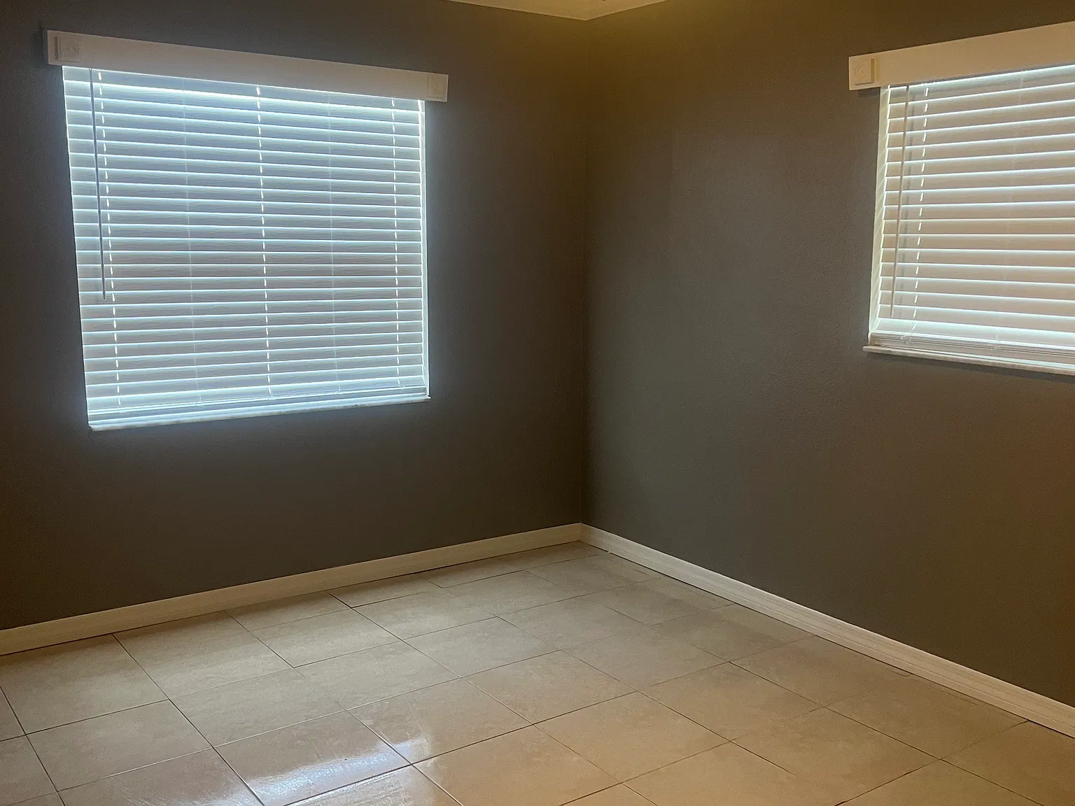 2 bed, 784 sqft, $1,300 — Photo 2