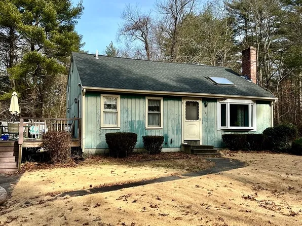 101 County St, Lakeville, MA 02347