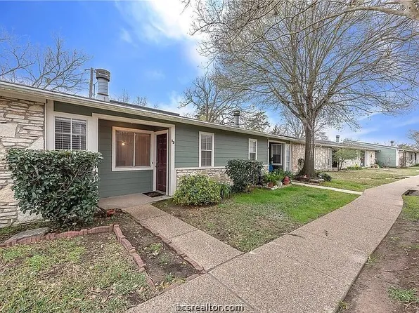 2800 Longmire Dr APT 13, College Station, TX 77845