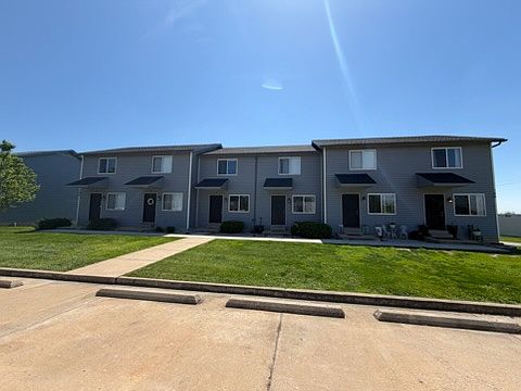 1st image of 100 Graystone Dr #4