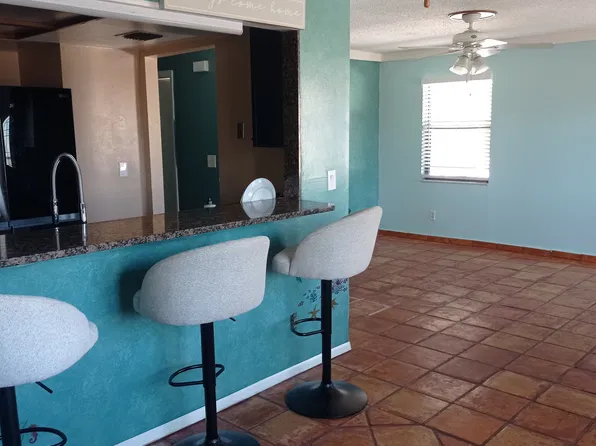 335 79th Ave APT B, Saint Petersburg, FL 33706