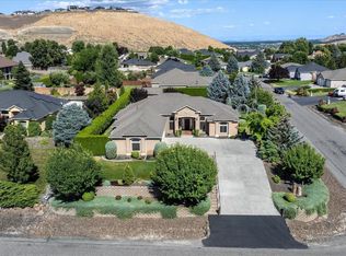 326 Rachel Rd, Kennewick, WA 99338