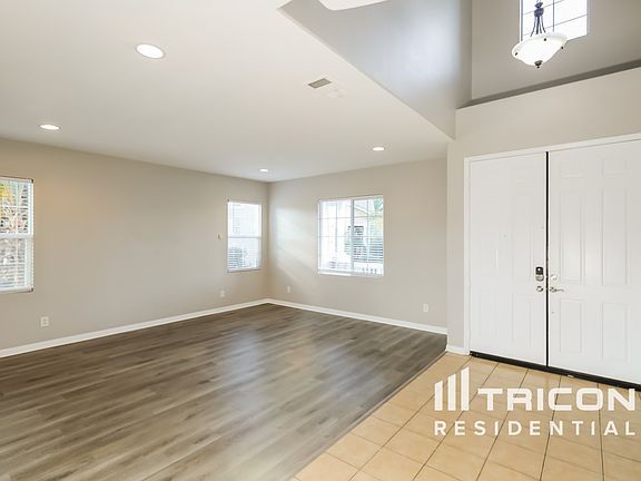 4th image of 41808 Davidson St