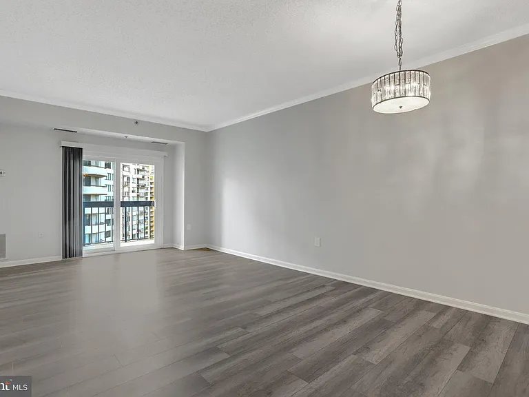 1211 S Eads St #1203 — Photo 12