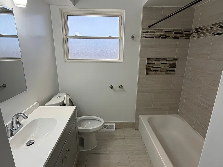 2316 W Arthur Ave #2 — Photo 46