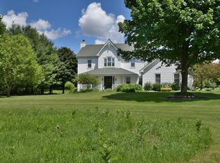 W334S564 Cushing Park Rd, Delafield, WI 53018