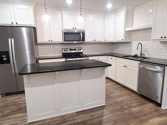 3rd image of 10820 County Road 152 W Unit 1