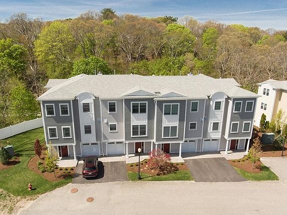 3rd image of 802 Schooner Way Unit 802