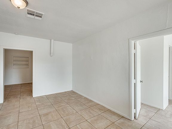 4th image of 6809 N 54th Dr