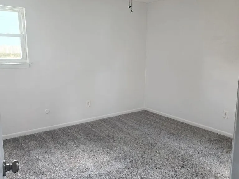 1285 Sir Kay Dr — Photo 4