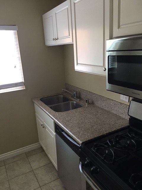 1st image of 4462 1/2 Cherokee Ave