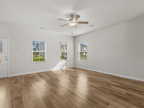 4th image of 1318 Boswell Ct.