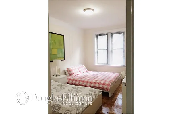 Rented by Douglas Elliman | media 8