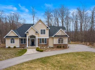 1807 Chapel Hill Dr, Petoskey, MI 49770