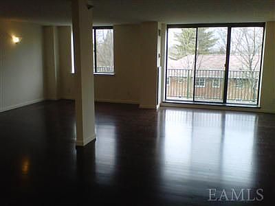5th image of 302 Church St APT 3C