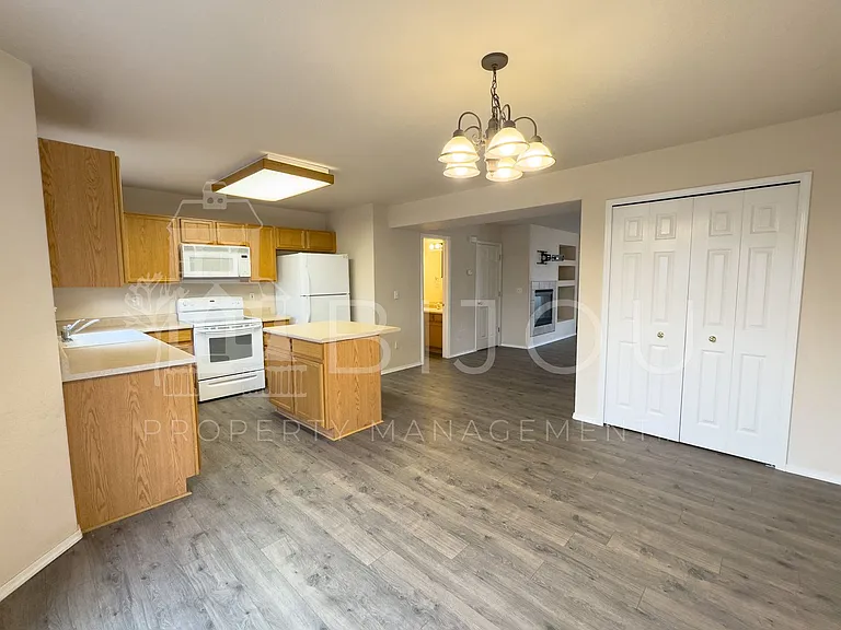 2533 Mesa Springs Vw — Photo 11