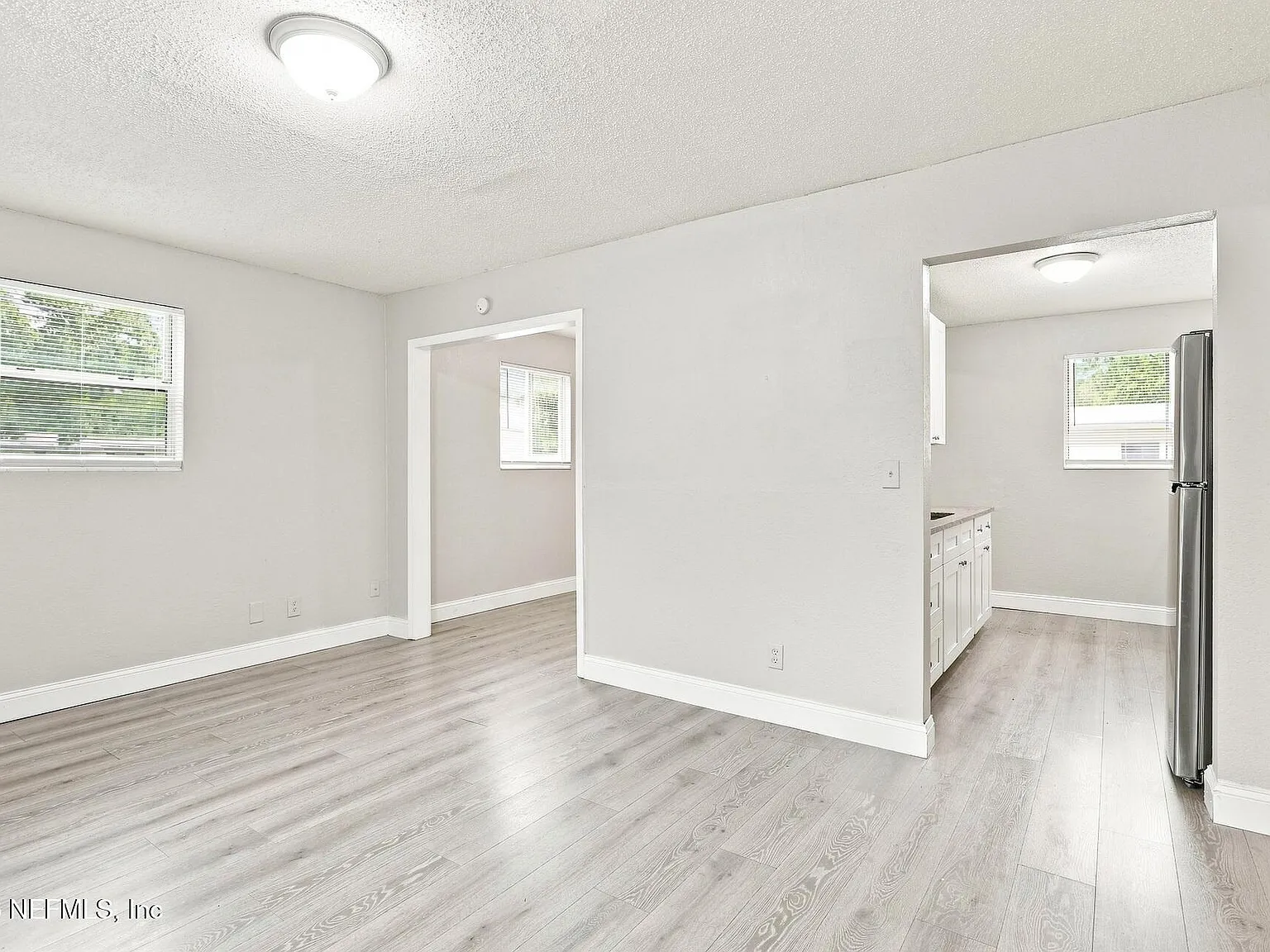 3 bed, 1.0 bath, 975 sqft, $1,225 — Photo 4