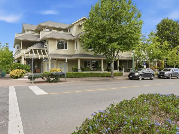 193 2nd Ave W #101, Qualicum Beach, BC V9K 2N5