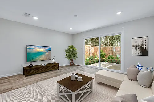 232 Stephenson Ave #4D Photo 1
