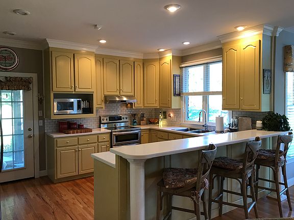 2nd image of 249 Knottingham Way
