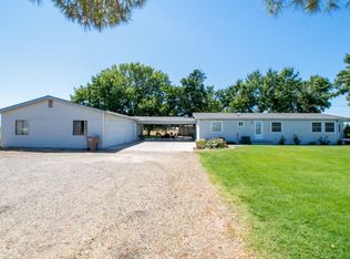 24633 N Buck Rd, Acampo, CA 95220
