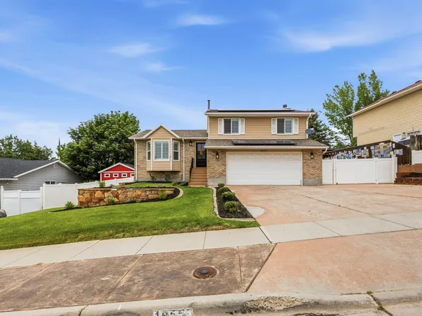 1055 E Castle Rock Rd, Sandy, UT 84094