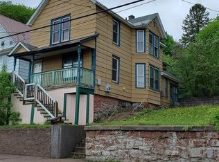 811 Summit St, Hancock, MI 49930