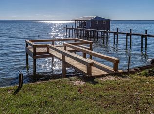 210 Rain Forest Rd, Onalaska, TX 77360