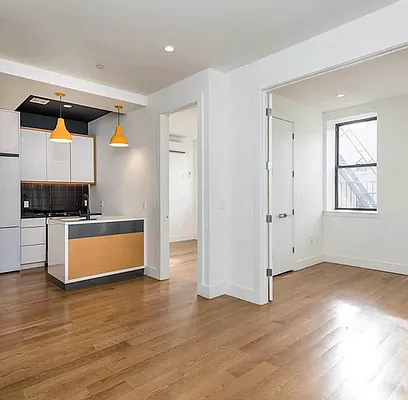 Rented by Space Link Realty | media 8