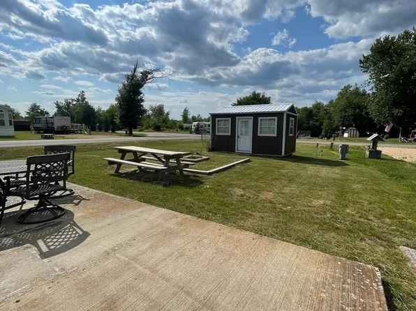 13-96 Woodhaven Lakes, Sublette, IL 61367