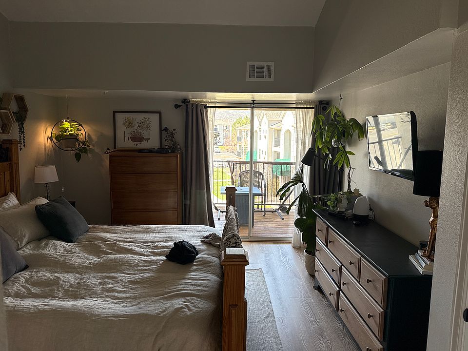 Brand new sliding glass door let in lots of natural light and offer direct access to the patio.