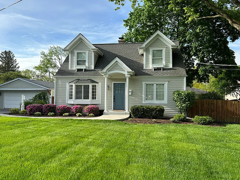 1213 W Vine St — Photo 1