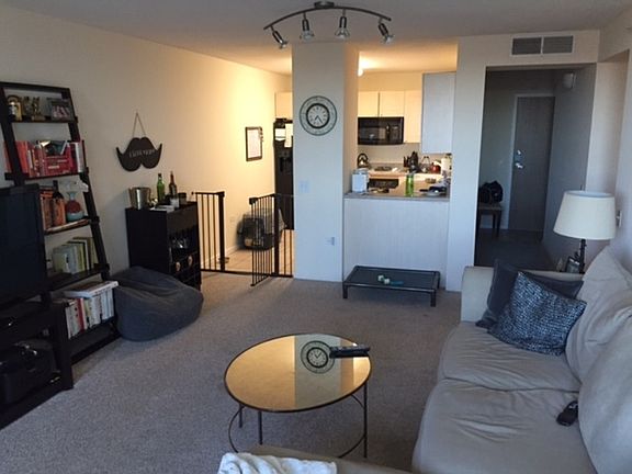 5th image of 1580 Sherman Ave APT 908